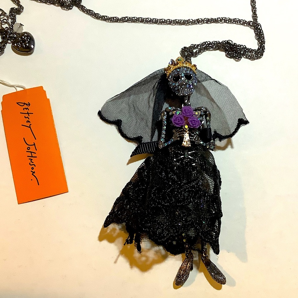 Betsey Johnson Skeleton Bride Long Pendant Necklace New - Picture 2 of 5